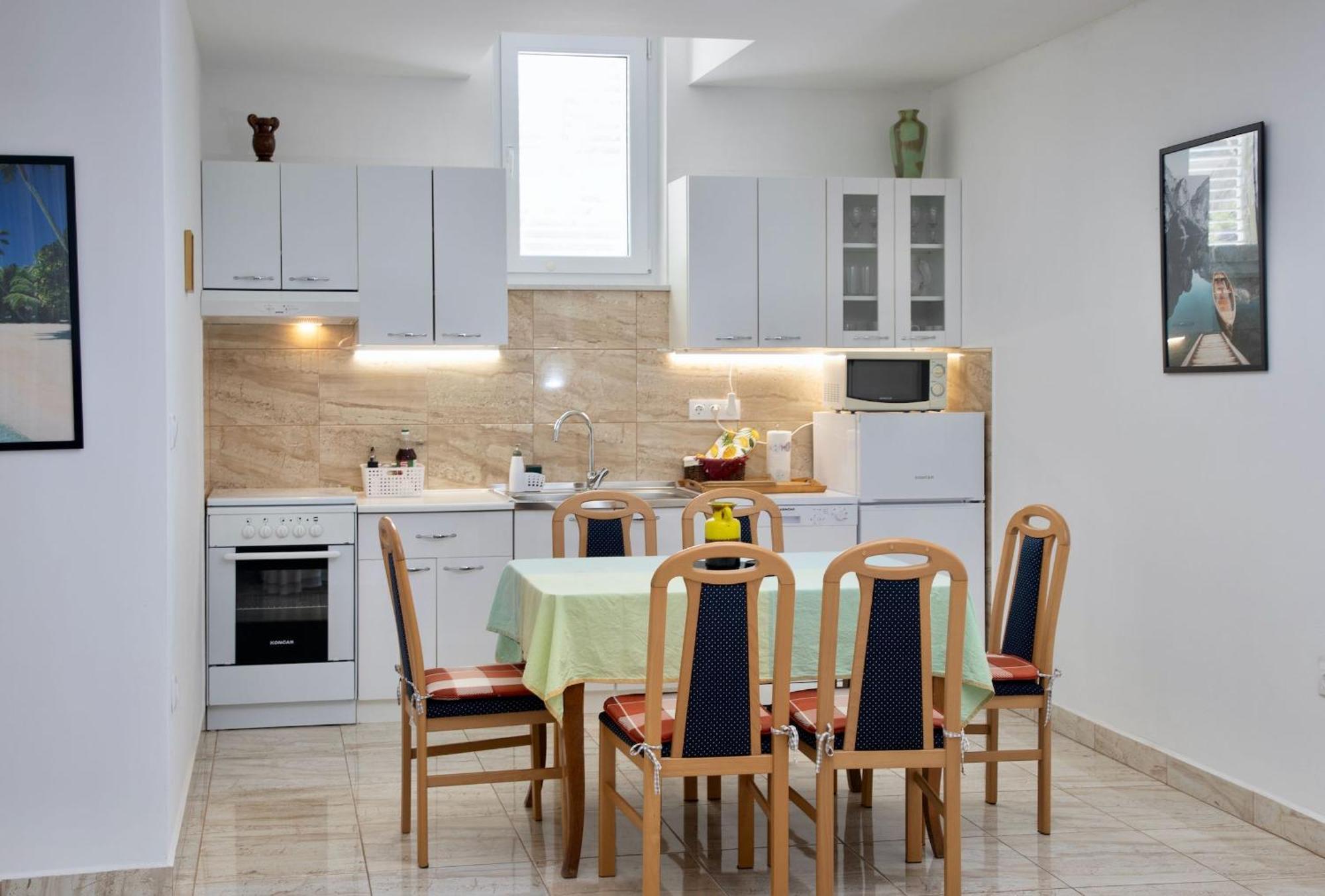 Goldfinch Estate Apartment Banjole Bagian luar foto